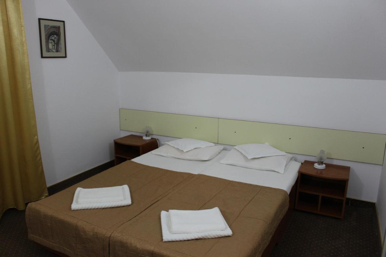 Pensiunea Colina Poiana Brasov Exterior photo